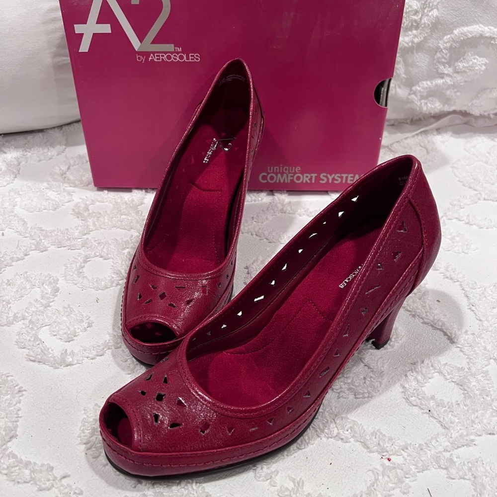 Aerosoles Women's Burgundy Peep Toe Heels